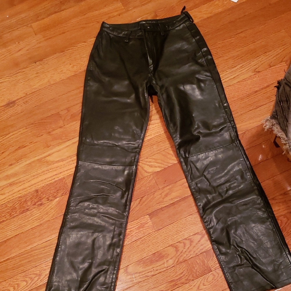 Banana Republic Black Leather Straight Leg Pants. No Tags but ne ver been worn.